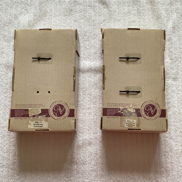 Set of Cast-iron Wall Hooks NEW! - Picture 2 of 2